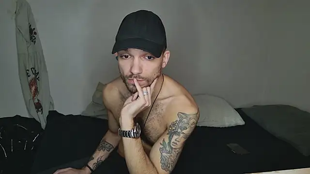 Snapshot of JackDesFeux chatting on 02-13-25, 11:47 JackDesFeux online show from 02-13-25, 11:47