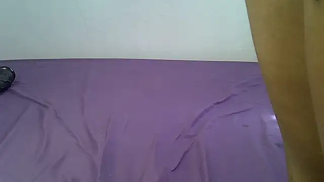 laetitia  online show from 04-09-26, 11:04