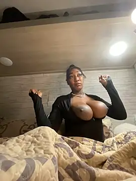 Snapshot of CUMQUEEN-XXX69 chatting on 09-17-25, 05:20 CUMQUEEN-XXX69 online show from 09-17-25, 05:20