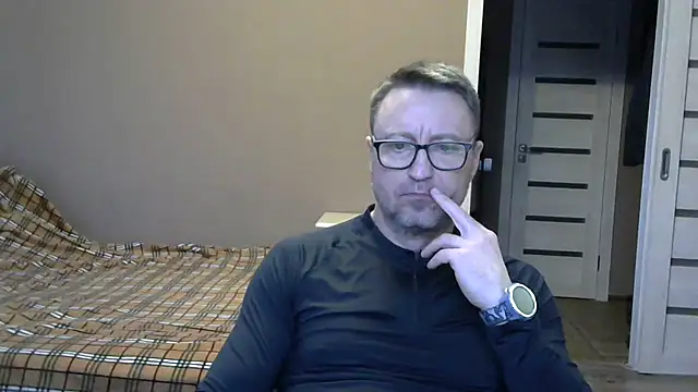 Snapshot of HarrySnake chatting on 12-06-24, 10:27 HarrySnake online show from 12-06-24, 10:27