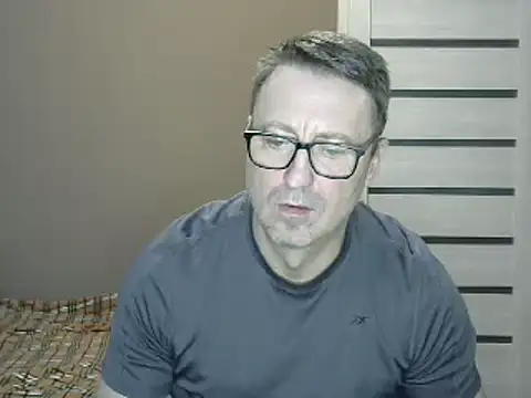 Snapshot of HarrySnake chatting on 12-26-24, 12:27 HarrySnake online show from 12-26-24, 12:27