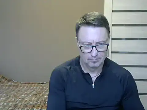 Snapshot of HarrySnake chatting on 12-27-24, 11:06 HarrySnake online show from 12-27-24, 11:06