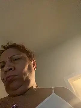 ladycreamypr2 online show from 05-26-26, 03:41