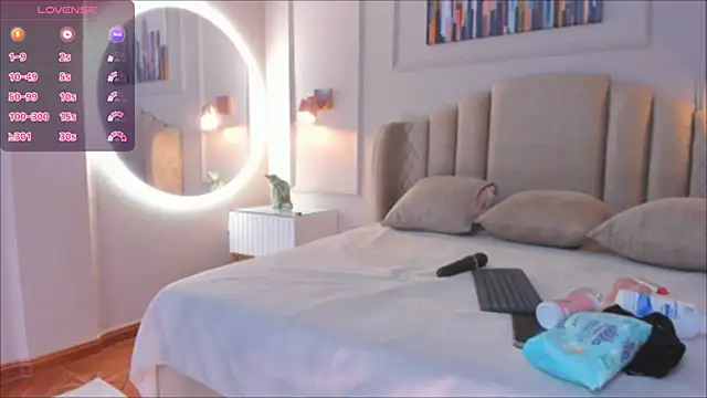 Snapshot of aria_greco chatting on 12-14-24, 06:13 aria greco online show from 12-14-24, 06:13