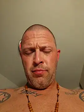 LongandEasy77 online show from 12-22-25, 10:12