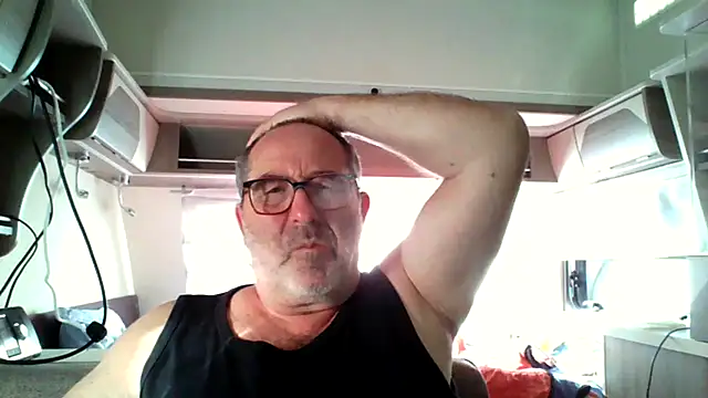gillou1234 online show from 07-27-26, 05:20
