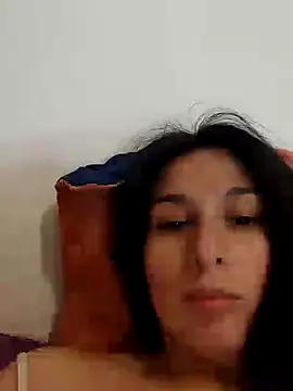 Snapshot of Bigyummmzul chatting on 01-01-25, 05:43 Bigyummmzul online show from 01-01-25, 05:43