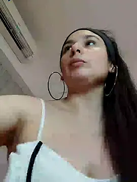 Snapshot of Bigyummmzul chatting on 02-09-25, 03:00 Bigyummmzul online show from 02-09-25, 03:00