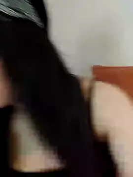 Snapshot of Bigyummmzul chatting on 02-26-25, 04:35 Bigyummmzul online show from 02-26-25, 04:35