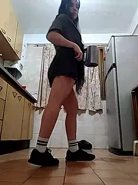 Snapshot of Bigyummmzul chatting on 01-12-26, 11:32 Bigyummmzul online show from 01-12-26, 11:32