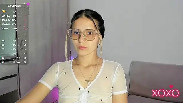 Lilacutte  online show from 10-10-25, 03:49