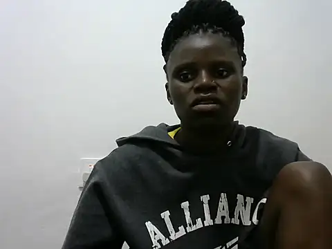 Snapshot of hottgirlval chatting on 06-21-26, 03:14 hottgirlval online show from 06-21-26, 03:14