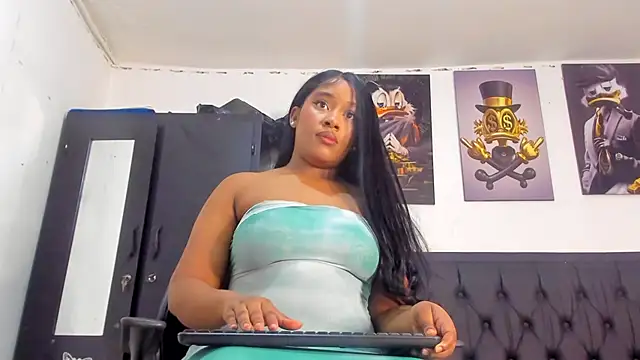 Snapshot of kriixtybrown chatting on 02-12-25, 06:09 kriixtybrown online show from 02-12-25, 06:09