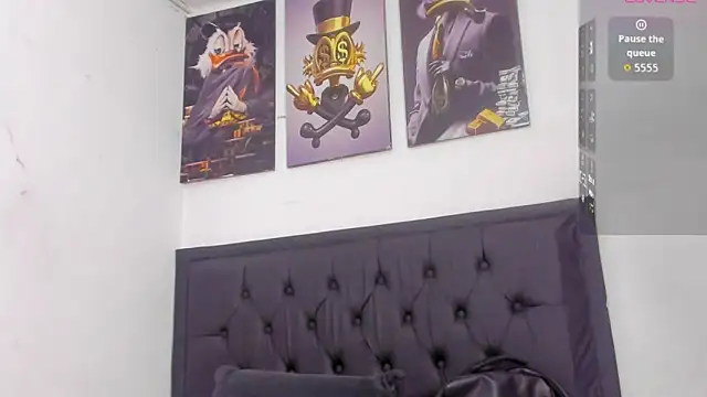 Snapshot of kriixtybrown chatting on 09-10-25, 07:36 kriixtybrown online show from 09-10-25, 07:36