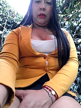 Bella keny online show from 12-20-25, 05:42