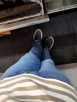 A man in public online show from 09-13-25, 04:18