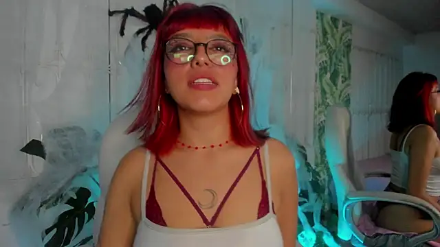 cute hollywood online show from 10-07-25, 08:39