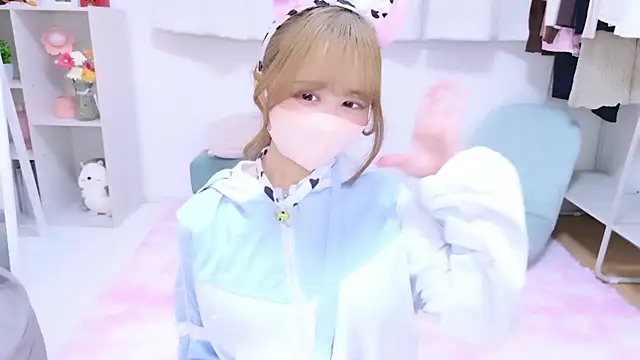 Snapshot of chihiro_ri chatting on 11-16-25, 01:33 chihiro ri online show from 11-16-25, 01:33