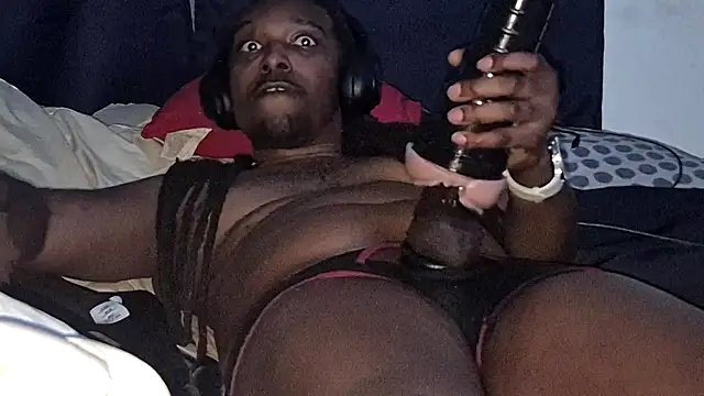 suzyswallowsxxx704 online show from 04-24-26, 03:36