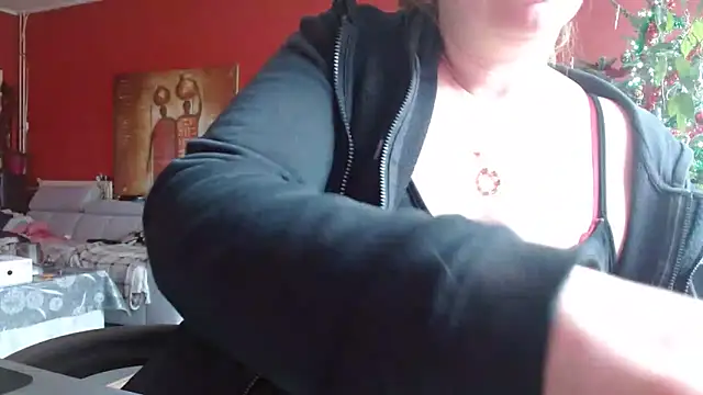 cruellaculdenfer67 online show from 12-22-25, 09:17