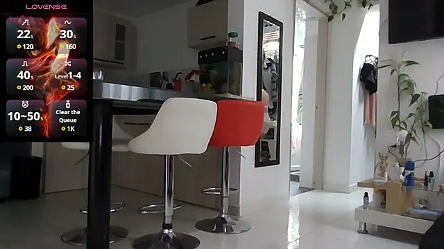 Snapshot of saramartinez1000 chatting on 02-15-25, 10:10 saramartinez1000 online show from 02-15-25, 10:10