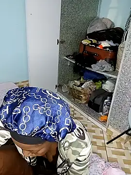 Midnight Clique  online show from 01-24-25, 03:24