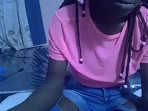 Snapshot of Petite_rider chatting on 02-03-25, 06:39 Petite rider online show from 02-03-25, 06:39