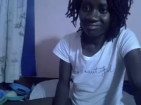 Snapshot of Petite_rider chatting on 02-25-25, 04:35 Petite rider online show from 02-25-25, 04:35