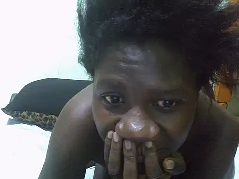Snapshot of Petite_rider chatting on 09-11-25, 08:09 Petite rider online show from 09-11-25, 08:09