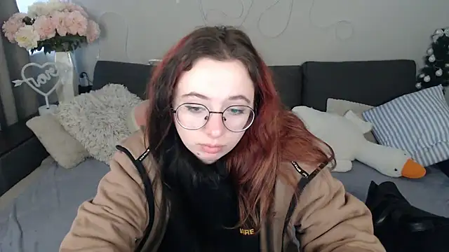 Snapshot of Mini_Diva chatting on 05-01-26, 08:19 Mini Diva online show from 05-01-26, 08:19