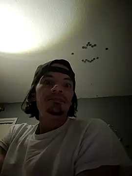 Snapshot of gifted723 chatting on 10-15-25, 01:33 gifted723 online show from 10-15-25, 01:33