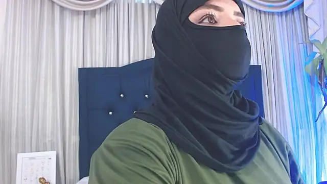 Snapshot of Uzra_hayed chatting on 12-21-24, 07:27 Uzra hayed online show from 12-21-24, 07:27