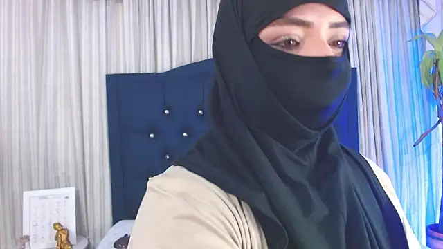 Snapshot of Uzra_hayed chatting on 12-28-24, 08:04 Uzra hayed online show from 12-28-24, 08:04