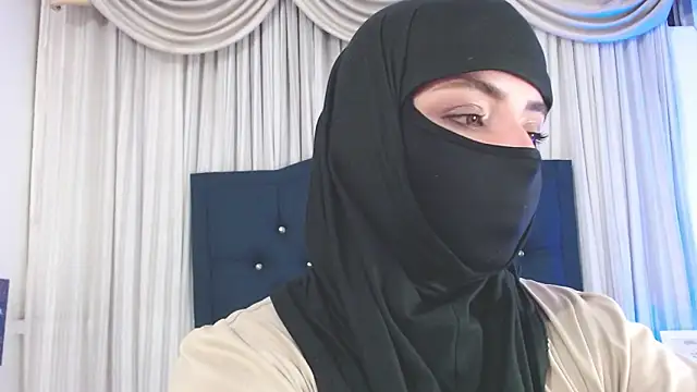 Snapshot of Uzra_hayed chatting on 01-24-25, 02:07 Uzra hayed online show from 01-24-25, 02:07
