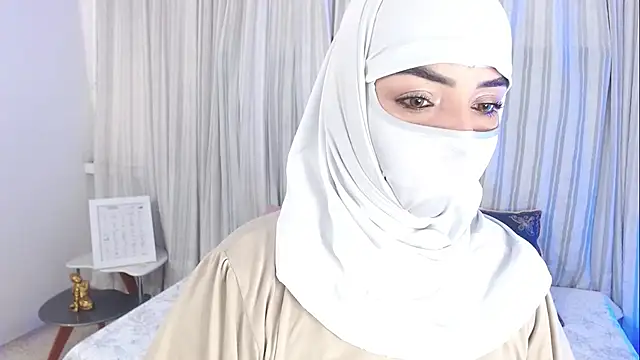 Snapshot of Uzra_hayed chatting on 09-19-25, 08:09 Uzra hayed online show from 09-19-25, 08:09