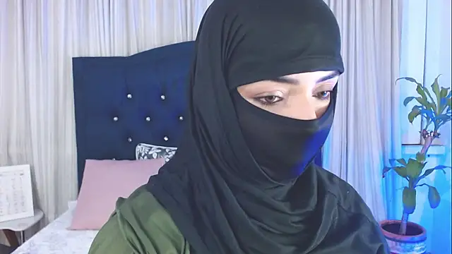 Uzra hayed online show from 12-04-25, 11:13