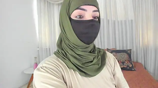 Uzra hayed online show from 04-20-26, 01:58