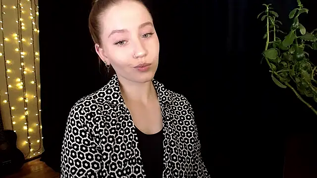 SindiWatsoon online show from 10-29-25, 12:29