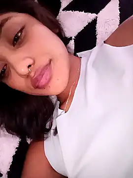 VictoireFeller online show from 09-24-25, 04:38