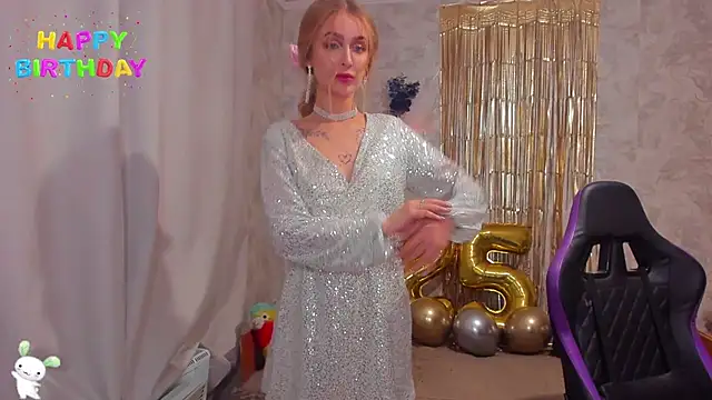 Snapshot of Kamila_icee chatting on 12-30-24, 11:06 Kamila icee online show from 12-30-24, 11:06