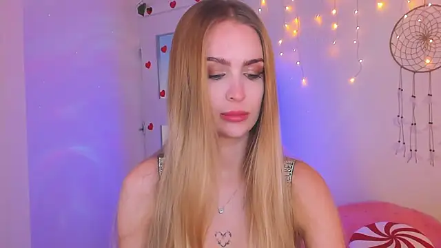Snapshot of Kamila_icee chatting on 02-28-25, 08:07 Kamila icee online show from 02-28-25, 08:07