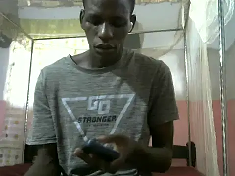 Snapshot of Bigras0011 chatting on 03-06-25, 04:41 Bigras0011 online show from 03-06-25, 04:41