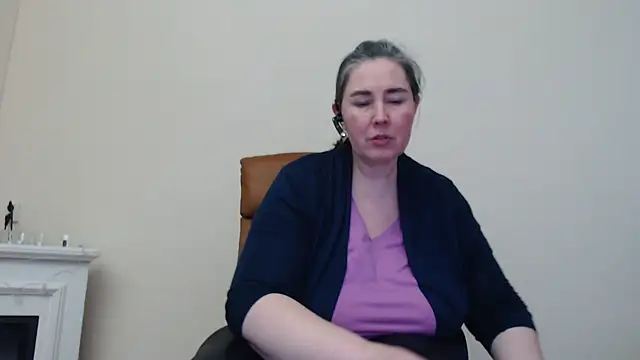 MilfGina online show from 03-18-25, 08:37