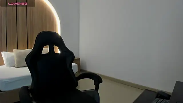 zoe danae  online show from 03-27-26, 12:27