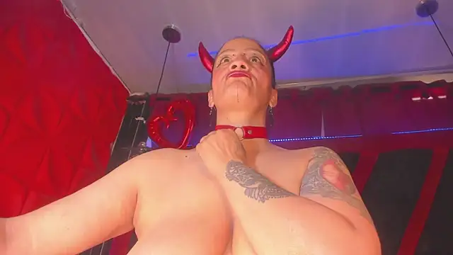 Taylor-hardcore online show from 02-07-26, 03:27