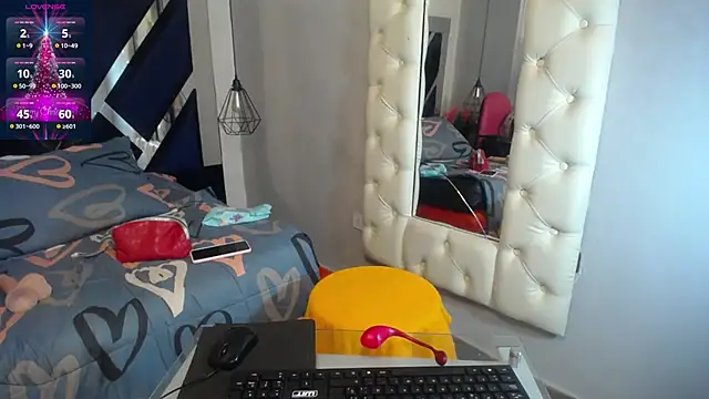 maissa-luvv online show from 12-13-24, 09:52