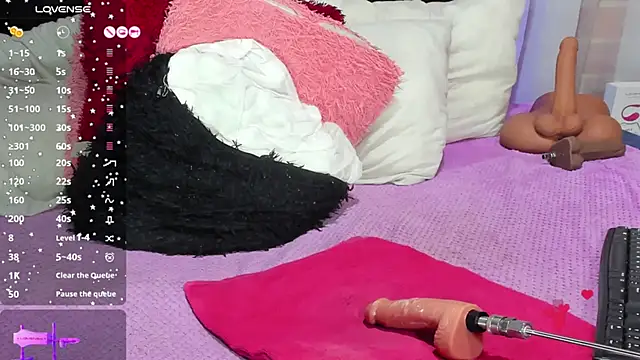 Hanna horny  online show from 03-10-25, 11:49