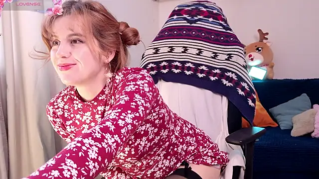 Snapshot of Lisa_sweetheels chatting on 02-17-25, 05:58 Lisa sweetheels online show from 02-17-25, 05:58