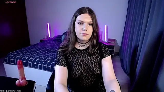 Snapshot of MicheleDoll chatting on 06-15-26, 08:00 MicheleDoll online show from 06-15-26, 08:00