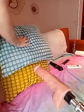 Timide girl2 online show from 03-02-26, 07:15